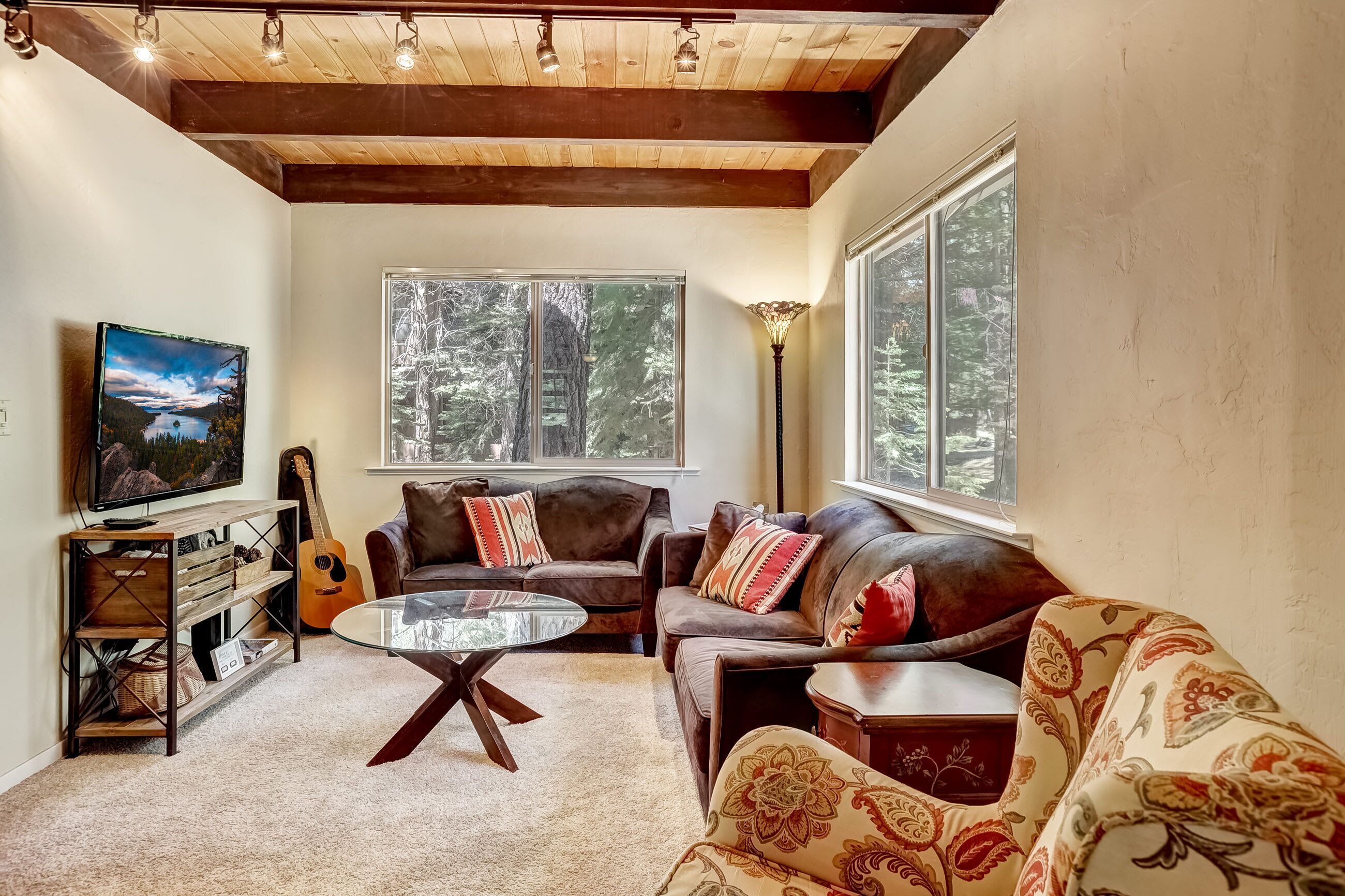 House, Multiple Beds, Patio, Mountain View (Stout House Cabin) | Living area | 42-inch flat-screen TV with digital channels, fireplace