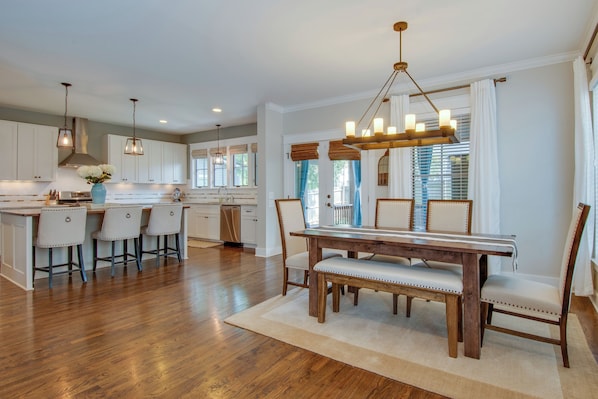 House, Multiple Beds, Kitchen, Garden View | Private kitchen | Fridge, microwave, oven, stovetop