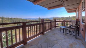 Condo, Multiple Beds, Kitchen, Mountain View (Luxury at One Ski Hill Place ) | Balcony