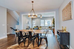 House, Multiple Beds, Balcony | Private kitchen