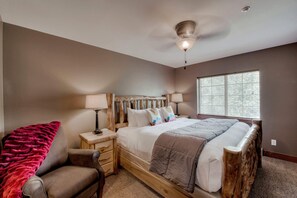 Condo, 2 Queen Beds, Hot Tub, Mountain View | 2 bedrooms, bed sheets