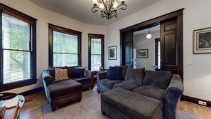 House, Multiple Beds, Patio | Living room