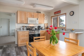 House, Multiple Beds, Balcony, Ocean View | Private kitchen | Fridge, microwave, oven, stovetop - Ocean Bungalow (Gualala)
