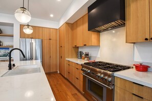 Townhome - flera sÀngar - bubbelpool - utsikt mot bergen (Paradise at The Palisades) | Eget kök | KylskÄp, mikrovÄgsugn, ugn och spishÀll