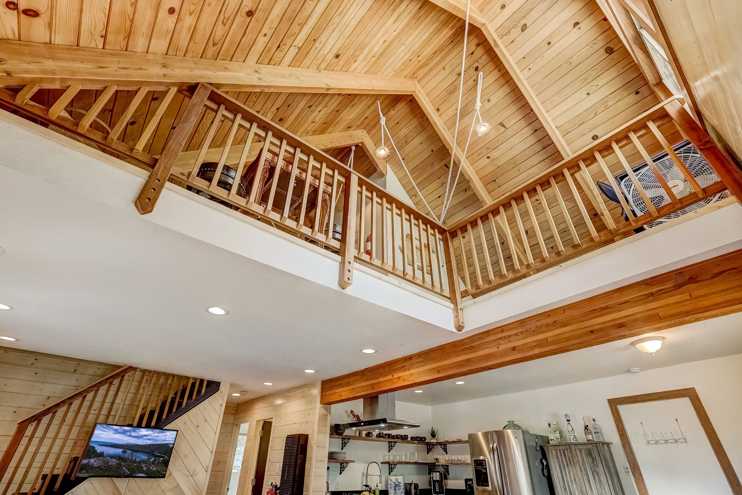 House, Multiple Beds, Hot Tub, Mountain View (Rustic Haven) | Interior