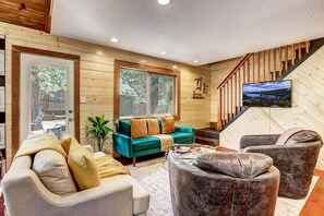 House, Multiple Beds, Hot Tub, Mountain View (Rustic Haven) | Living area | 42-inch flat-screen TV with digital channels, fireplace