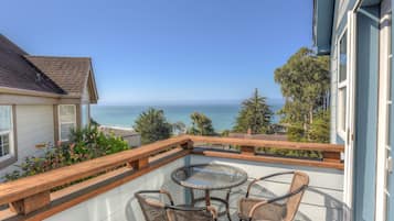 Nhà, nhiều giường, ban công, quang cảnh biển | Ban công