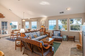 House, Multiple Beds, Balcony, Ocean View | Living room | 40-inch TV with cable channels, fireplace - Sea Haven (Gualala)