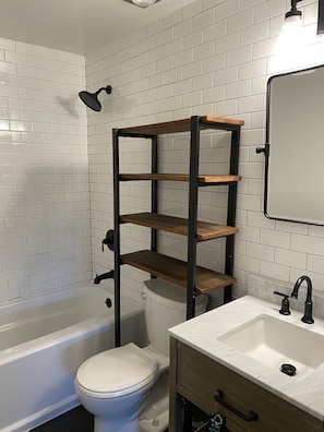 Condo, Multiple Beds, Fireplace, Mountain View (Sierra Manors #098) | Bathroom | Towels, toilet paper - Sierra Manors #098 - Nearby Hike/bike Trails (Mammoth Lakes)