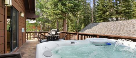 House, Multiple Beds, Hot Tub | Spa