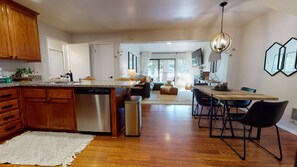 公寓客房,   多張床, 庭院, 山景 (St. Anton Getaway) | 私人廚房 | 咖啡機/沖茶器