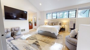 Condo, Multiple Beds, Patio, Mountain View (St. Anton Getaway) - St. Anton Getaway - Shared Bbq, Pool & Hot Tub (Mammoth Lakes)
