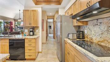 Villa, Multiple Beds, Balcony, Garden View (Shores at Waikoloa Beach Resort 315) | Private kitchen | Fridge, microwave, oven, stovetop