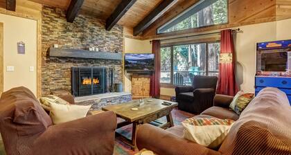 Willow's Hideaway - Pet Friendly Cozy Cabin!