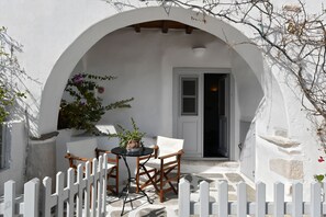Exterior - Kastro Cozy Guesthouse (Paros)