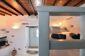 Quarto casal luxo | 1 quarto, ferros/tábuas de passar roupa, berço de viagem
