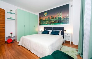 4 quartos, Wi-Fi de cortesia, roupa de cama