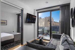 Minibar, bureau, chambres insonorisées, draps fournis