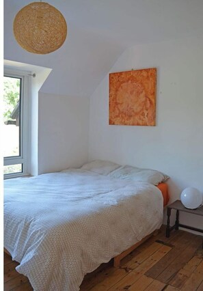 3 chambres, fer et planche à repasser, accès au Wi-Fi (inclus)