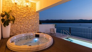 室外 SPA 浴池