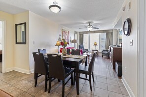Signature Condo, 2 Bedrooms, 2 Bathrooms, Ocean View | In-room dining - Ocean View Bahama Sands Stunning Resort (North Myrtle Beach)