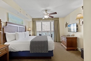 Living area - Ocean View Bahama Sands Stunning Resort (North Myrtle Beach)