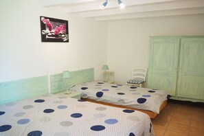 4 habitaciones, cuna de viaje, wifi gratis y ropa de cama 