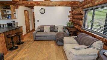 Cottage | Living area