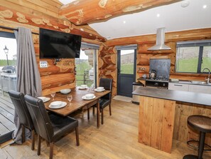 Cottage | Private kitchen | Fridge, electric kettle, toaster, cookware/dishes/utensils - Douglas Cabin (Worcester)