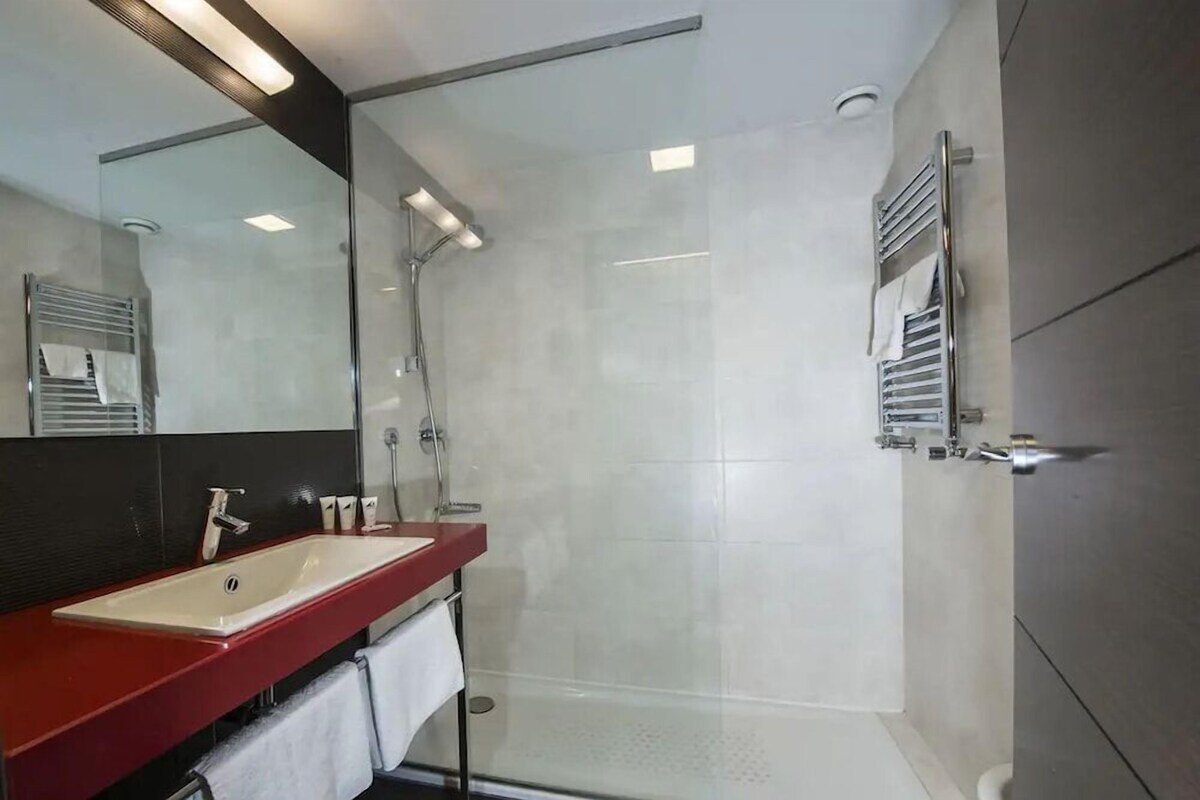Bathroom | Hair dryer, towels