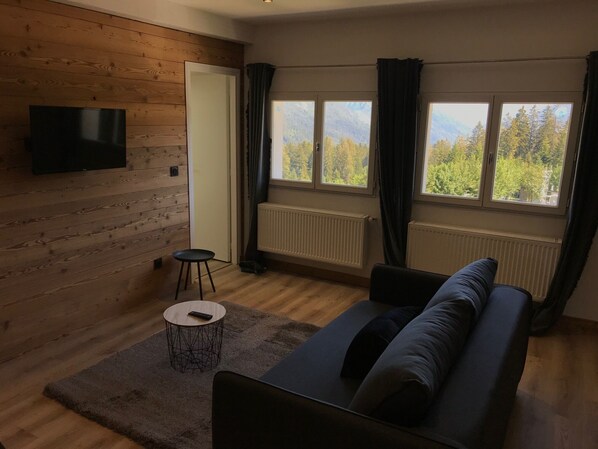 Televisie en een tafeltennistafel