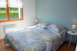 3 bedrooms, travel cot, free WiFi