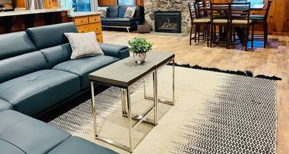 Lazy Bear Bungalow Pet Friendly Lake Escape