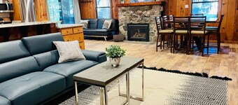 Lazy Bear Bungalow Pet Friendly Lake Escape