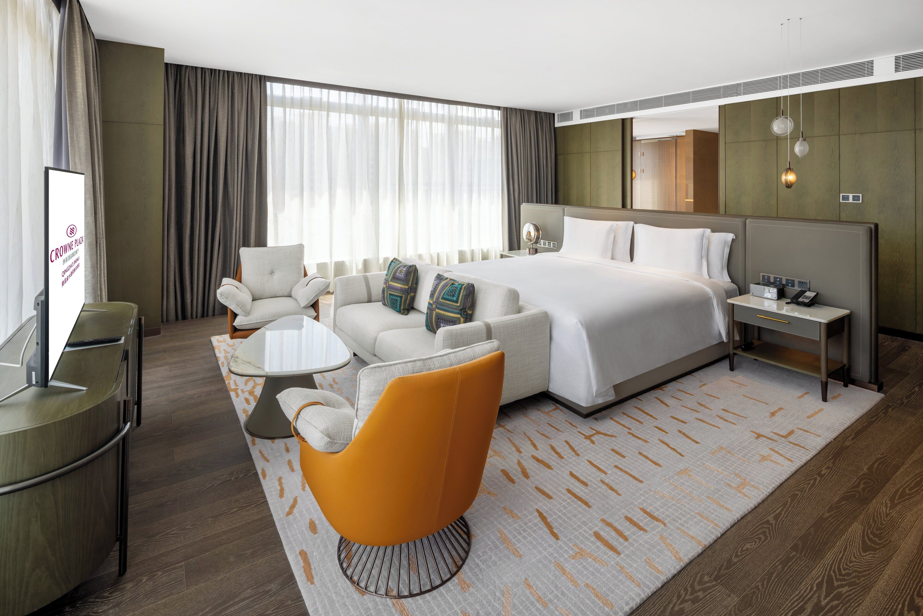 Suite, 1 Bedroom | Premium bedding, minibar, in-room safe, desk