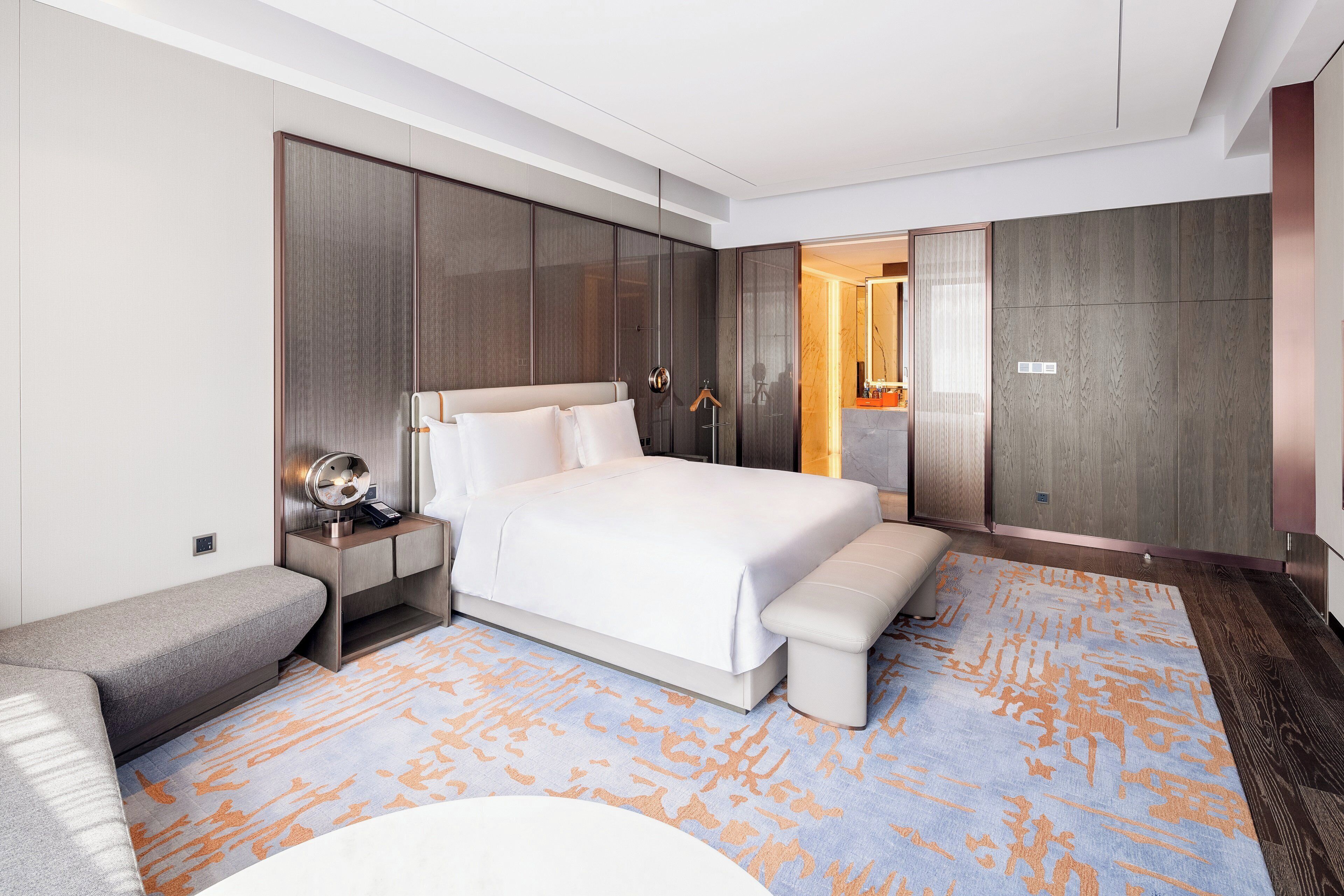 Ropa de cama de alta calidad y minibar 