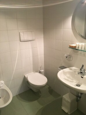 Douche, bidet