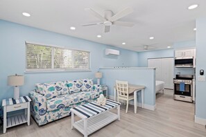 TV, offices - Captain Ed's Cottage at Palmview Inn of Sanibel (Sanibel)