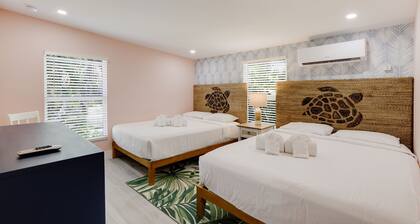 The Flamingo Residence at Sandpiper Inn
