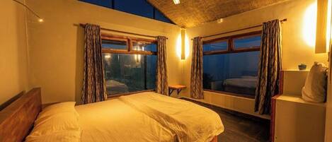 2 slaapkamers, een strijkplank/strijkijzer, gratis wifi, beddengoed