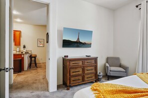 1 bedroom, desk, iron/ironing board, WiFi