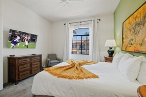1 bedroom, desk, iron/ironing board, WiFi