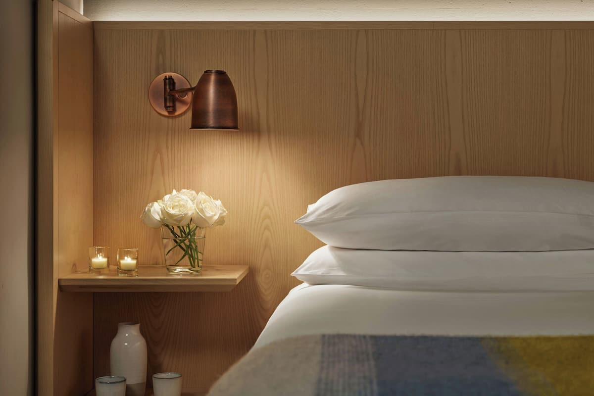 1 bedroom, hypo-allergenic bedding, minibar, in-room safe