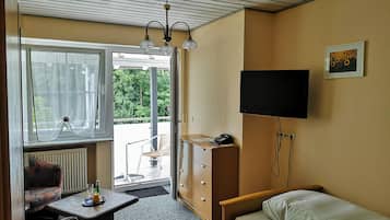Single Room | In-room safe, free WiFi, bed sheets