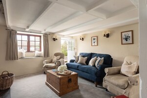 Cottage | Living room