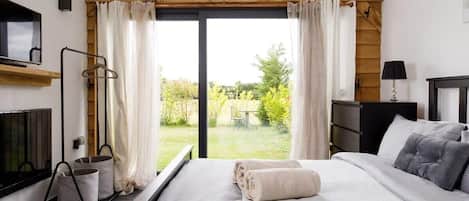 15 chambres, fer et planche à repasser, lit parapluie, Wi-Fi