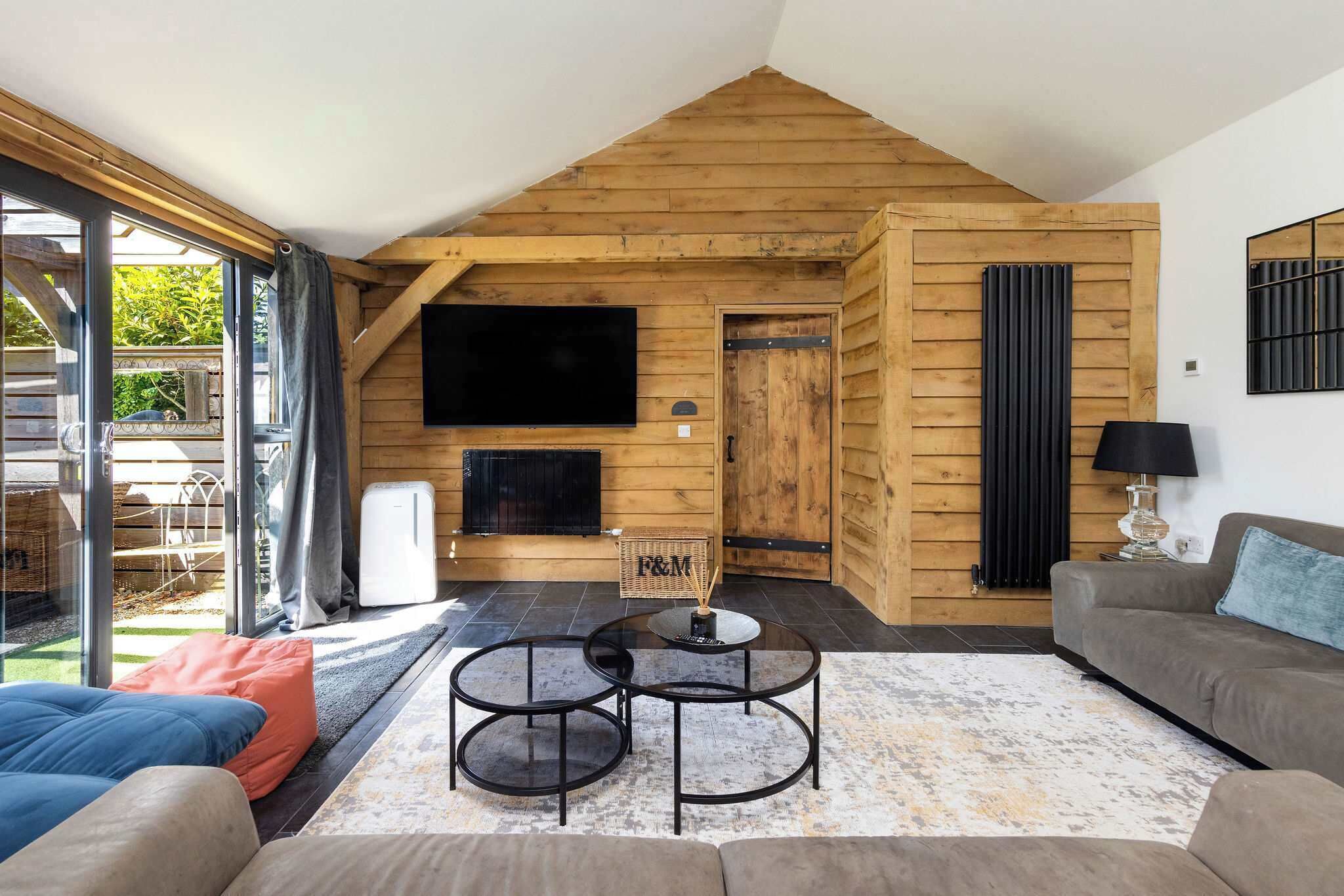 TV, offices