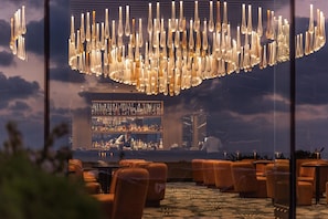 3 bars/lounges, poolside bar, beach bar - Cap St Georges Hotel & Resort (Pegeia)