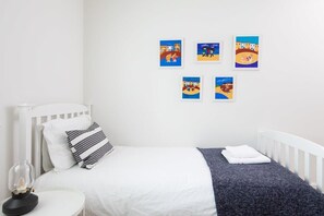 3 bedrooms, desk, iron/ironing board, WiFi