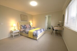 Hus Superior | 6 sovrum, sängtillbehör av högsta kvalitet och Select Comfort-madrasser